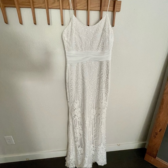 Ines de Santo wedding gown - Picture 7 of 11